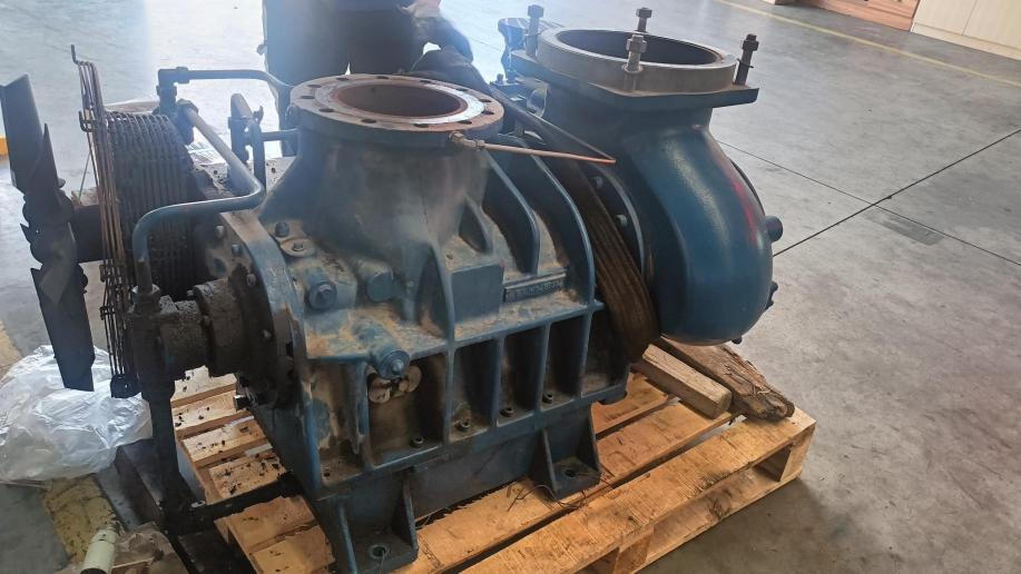 福建某石化公司 艾珍VML95型 螺桿風(fēng)機維修案例