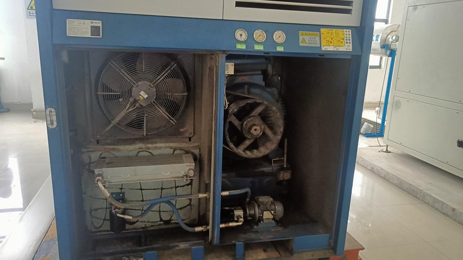 蘇州某客戶艾珍D62S螺桿風(fēng)機維修案例